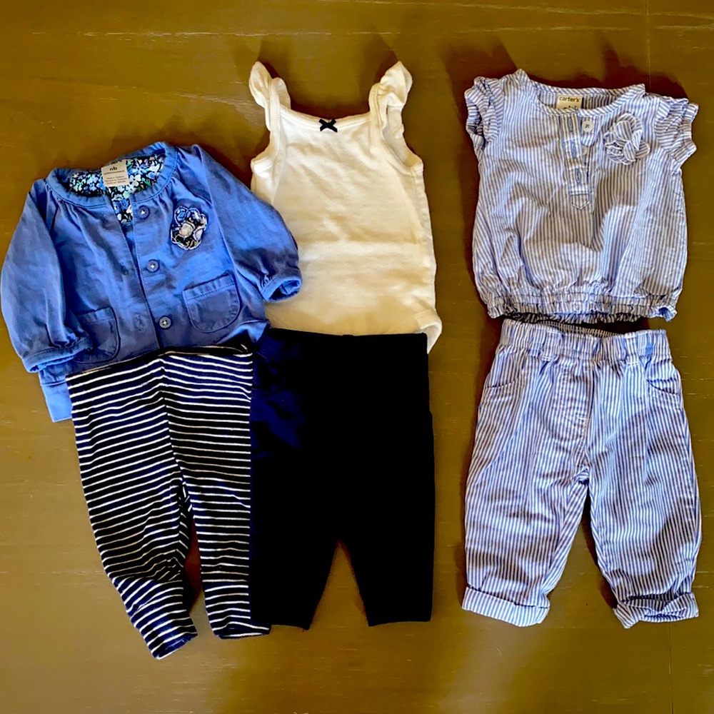 Lot of 2 NB Girls Carter’s Clothing Sets